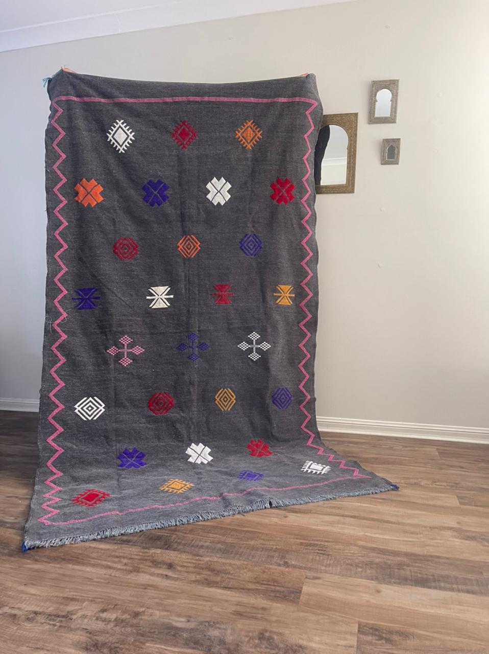 Charcoal Grey -kilim rugs