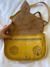 Load image into Gallery viewer, Shoulder bag - Mustard Yellow
