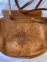 Load image into Gallery viewer, Tetouani Handbag- tan brown
