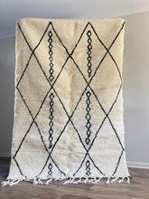 Load image into Gallery viewer, Beni Ourain - 240cm x 160cm - Jdida |moroccan rug

