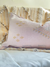 Load image into Gallery viewer, Moroccan pink cushion
