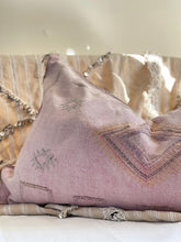 Load image into Gallery viewer, Moroccan pink cushion
