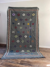 Load image into Gallery viewer, Kilim Rug - Charcoal grey - 245cm x 140cm
