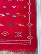 Load image into Gallery viewer, Kilim Rug - Red -245cm x 140cm
