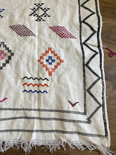 Load image into Gallery viewer, Kilim Rug - White - 245cm x 140cm
